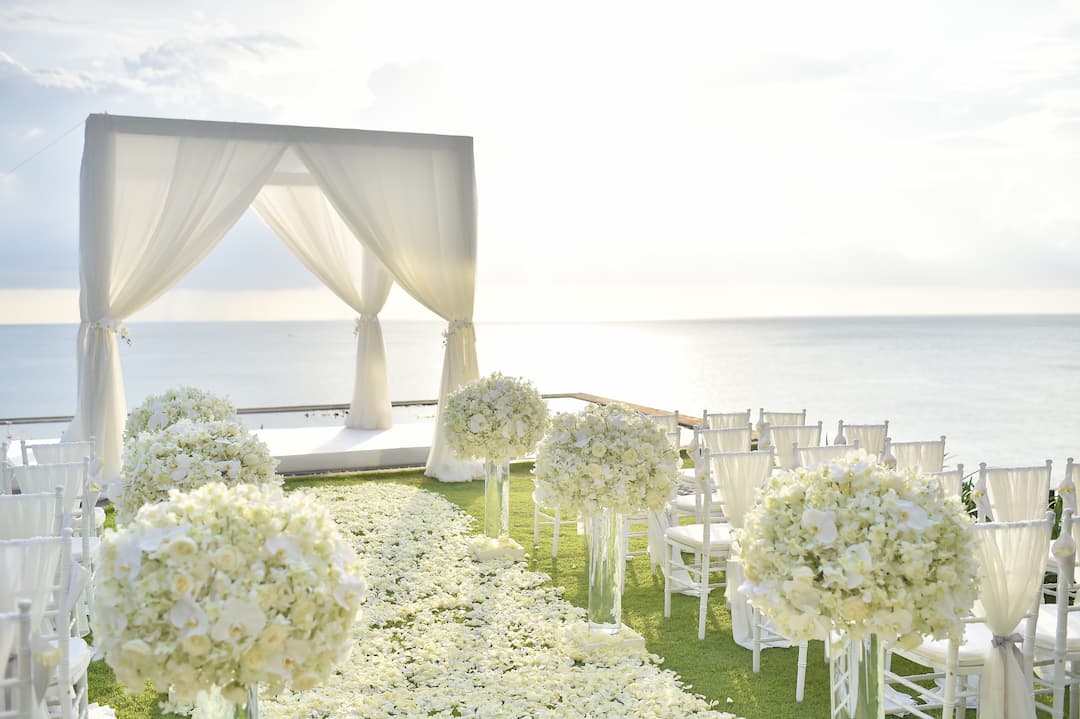Forever begins with an island-style wedding in Thailand